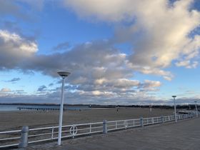 Schönes Meer in Sicht für ein paar Tage Auszeit