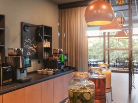 Metropolen-Kurzurlaub in Düsseldorf am Rheinufer | 4 Tage