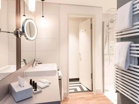 4 Tage THE LIBERTY Hotel Bremerhaven inkl. 3- Gang Abendmenü