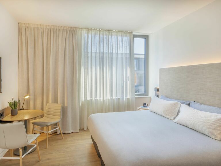 Doppelzimmer Kingsize Bett
