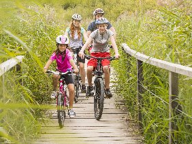 Pfingstferien mit der Familie-5Tage im Seehotel Sparer am Montiggler See „1 Kind reist kostenlos mit