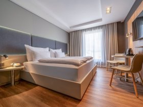 Panorama-Bootsfahrt auf der Moldau in Prag | 4 Tage