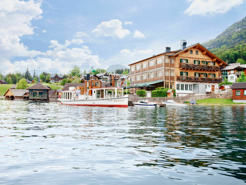 TAUROA Seehotel Grundlsee