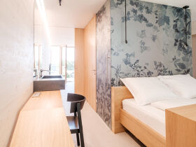 Genussurlaub in Top modernen Lodges inkl. Verkostungen und Führungen | 2 Nächte 