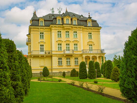 Erholungstage mit Halbpension im Savoy Westend Hotel / 4 Tage  