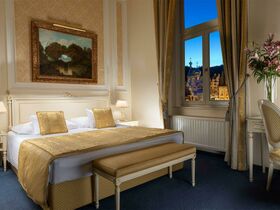 Erholungstage mit Halbpension im Savoy Westend Hotel / 4 Tage  