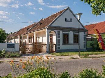 Blaufränkischland entdecken | 2 Nächte inkl. Heurigenjause & Weinverkostung & E-Bike