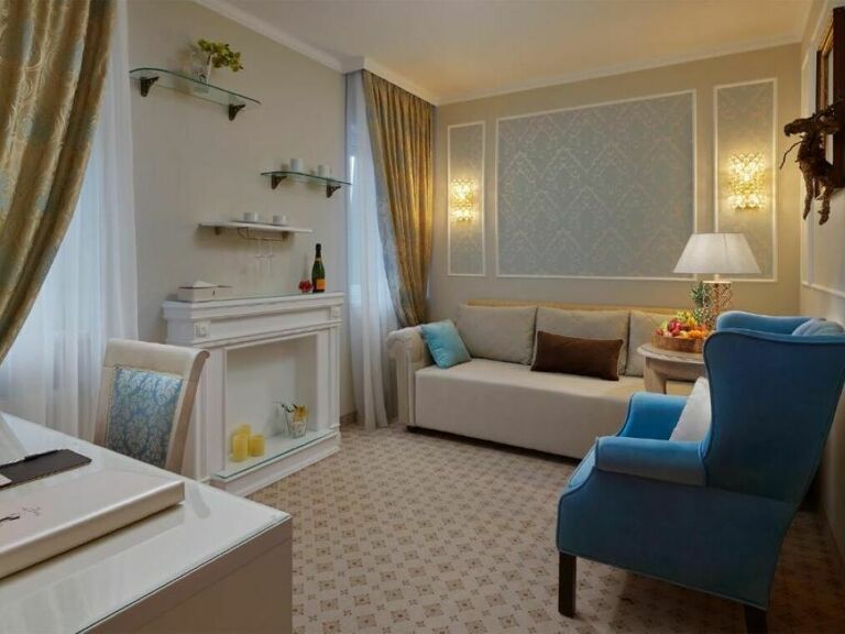 De Luxe Suite (DS)