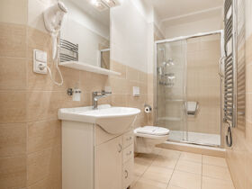 Unterkunft mit Frühstück und privater finnischer Sauna / 2 Nächte| 3 Tage