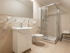 Unterkunft mit Frühstück und privater finnischer Sauna / 2 Nächte| 3 Tage