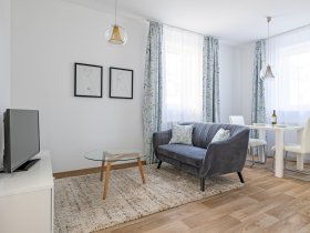 Unterkunft mit Frühstück und privater finnischer Sauna / 4 Nächte| 5 Tage