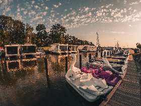 2 Tage Open Air Romantik direkt am Wasser - Schlafen im Schlafstrandkorb inkl. Frühstück