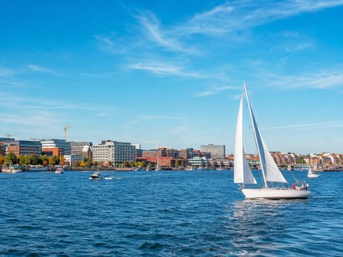 Kiel vom Wasser aus – Förde Dampfer, Fischbrötchen & Kreuzfahrtflair - 2 Nächte