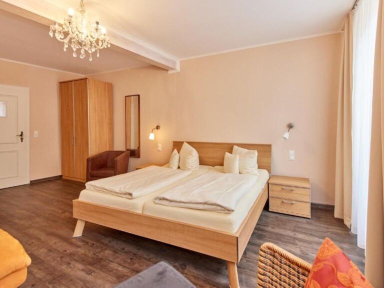 Doppelzimmer Basis