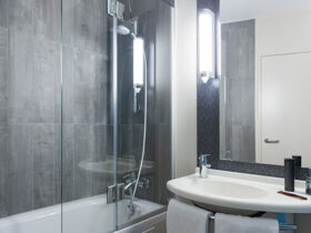 Städtetrip nach Liège 1 Nacht | Beste Ausgangslage für Entdeckungstouren | gegenüber Centre Opéra