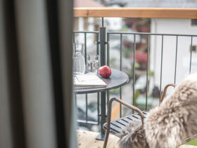Kurztrip im geräumigen Appartement im Alpbachtal mit einer Flasche Wein| 3 Nächte  