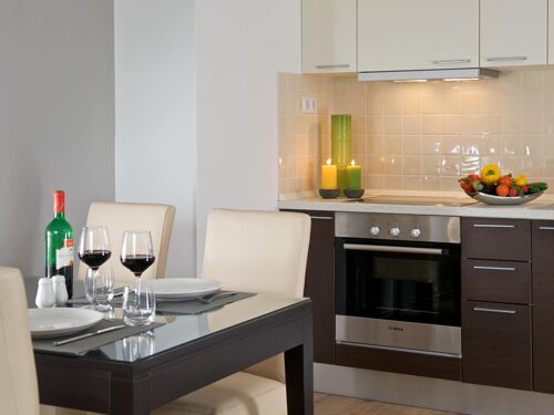 Escala Hotel &amp; Suites