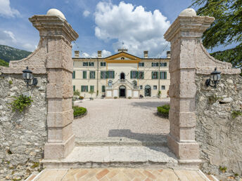Romantikurlaub in der Villa Cariola inkl. Zimmerdeko & Sekt I 5 Nächte