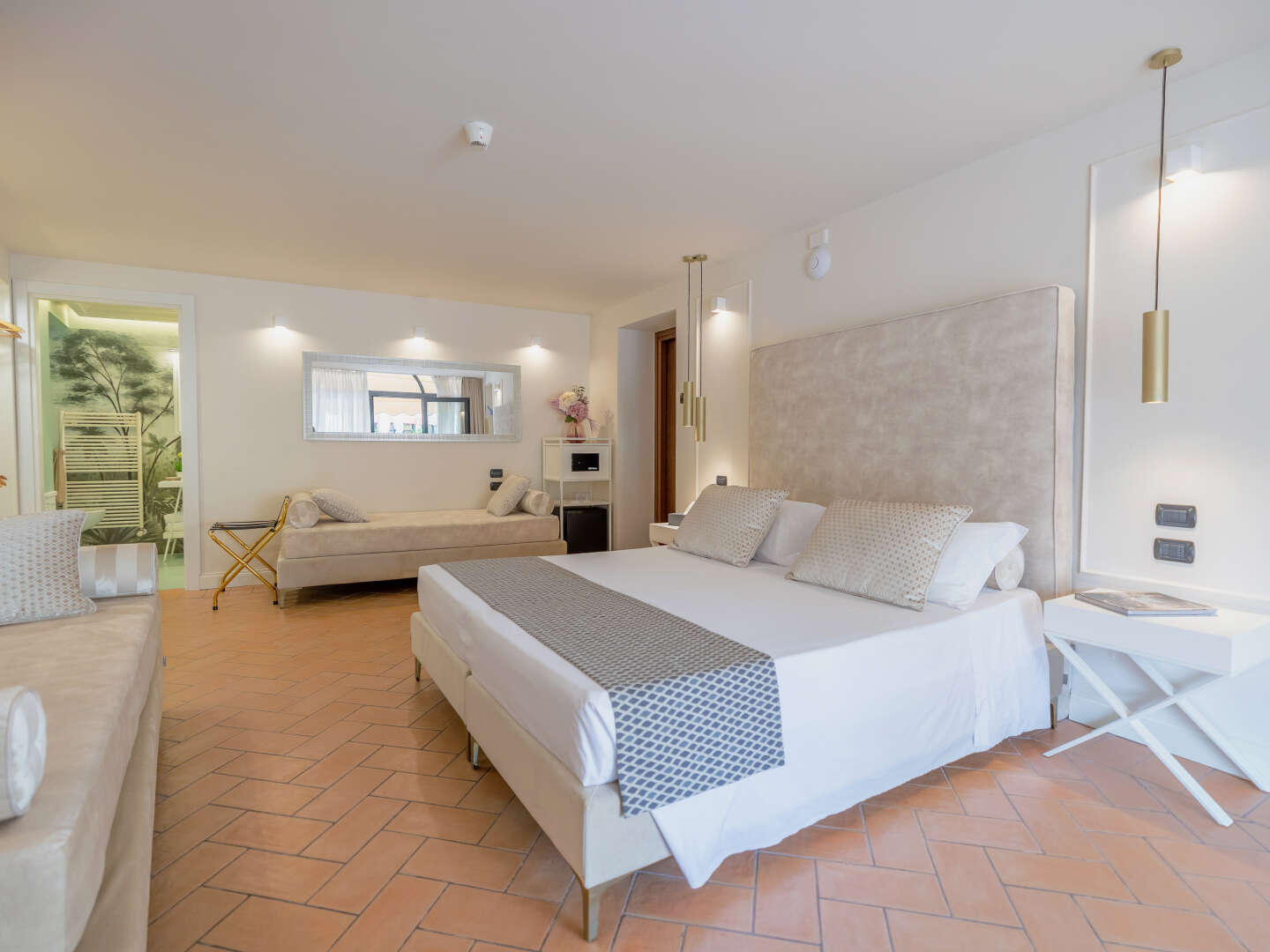 Romantikurlaub in der Villa Cariola inkl. Zimmerdeko & Sekt I 5 Nächte