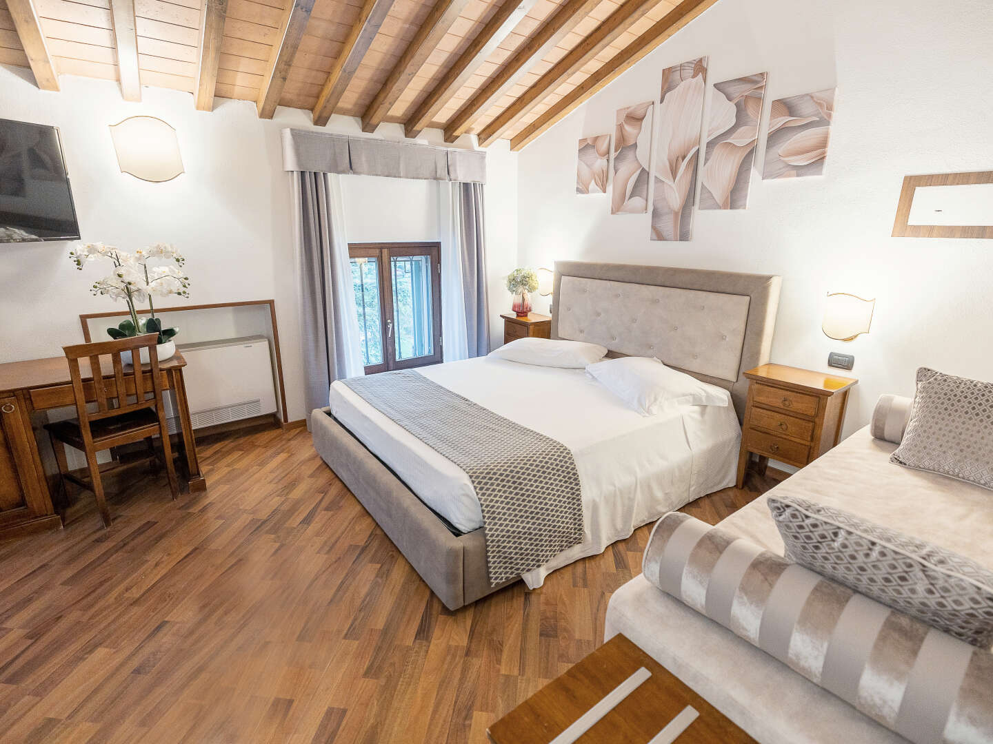 Romantikurlaub in der Villa Cariola inkl. Zimmerdeko & Sekt I 5 Nächte