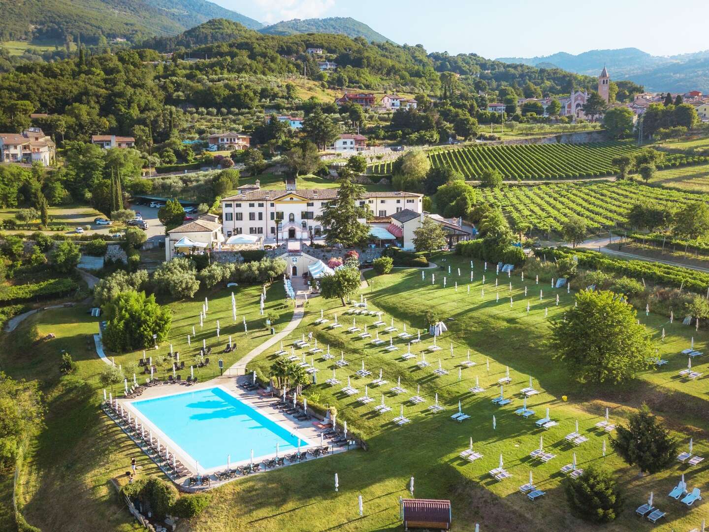 Romantikurlaub in der Villa Cariola inkl. Zimmerdeko & Sekt I 5 Nächte