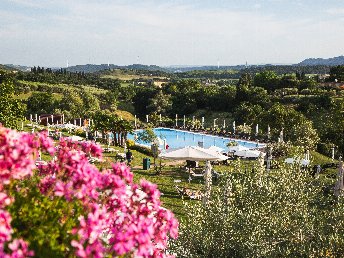 Romantikurlaub in der Villa Cariola inkl. Zimmerdeko & Sekt I 5 Nächte