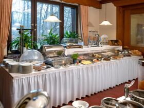 Start ins neue Jahr: DER Silvester Ball 25/26 in Wolfsburg!