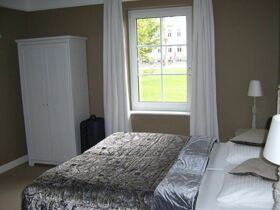 Lustvolle Nächte im Bubble Tent: Ein Spiel der Sinne