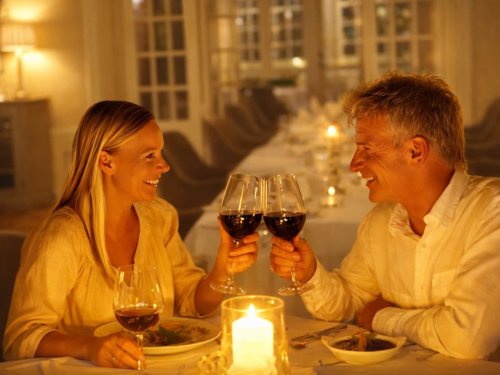 Last Minute Preis: VERLIEBT im SCHLOSS: Romantische Auszeit inkl Candle Light Dinner 