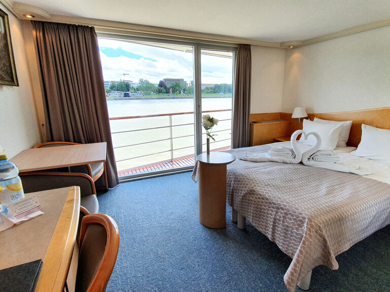 Doppelzimmer mit Balkon