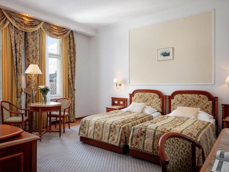 Dreibettzimmer