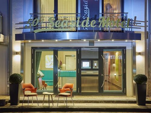 50's Seaside Motel