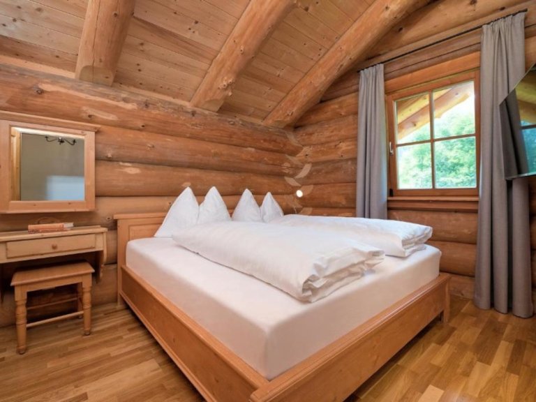 Appartement/s E