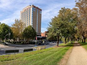 SPECIAL: Frühling & Sommer am Rheinufer - 2 Tage in Düsseldorf