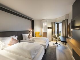 SPECIAL: Frühling & Sommer am Rheinufer - 2 Tage in Düsseldorf