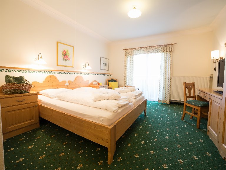 Doppelzimmer mit Balkon