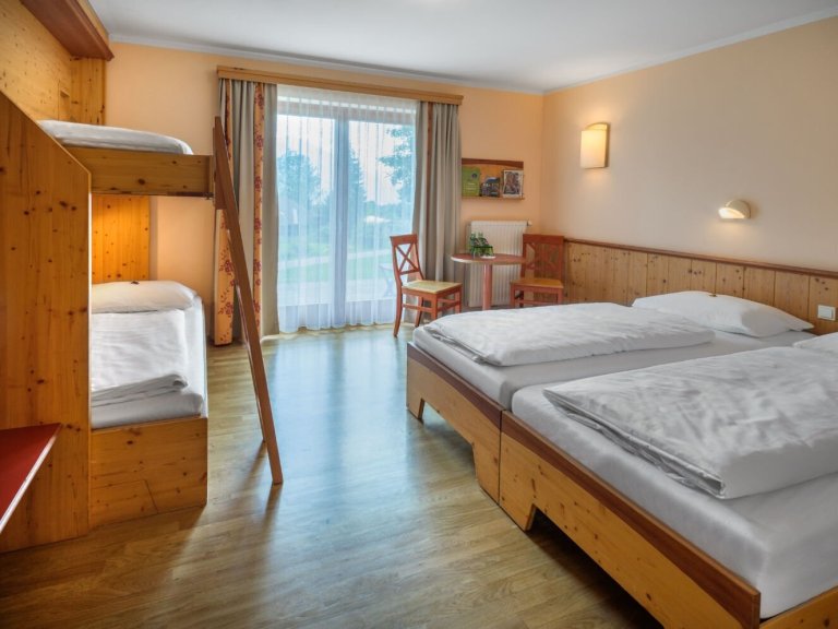 Familienzimmer B