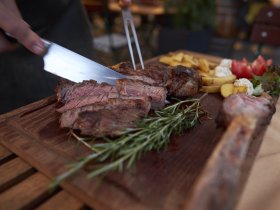 Dinner & Show mit den Kächeles- Die schwäbische Toskana live erleben!