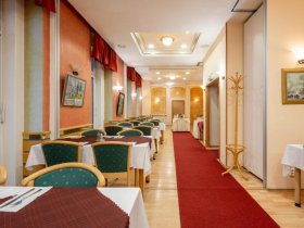 Urlaub mit Massage & Eintritt in den Saunia Thermal