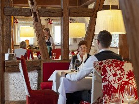 5 Erlebnistage am Bodensee im Romantik Hotel mit 3-Gang-Menü, Obst & Blumeninsel Mainau