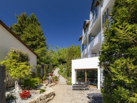 4 Tage Bodensee zum Kennenlernen im Romantik Hotel inkl. Vier-Gang-Menü & Blumeninsel Mainau