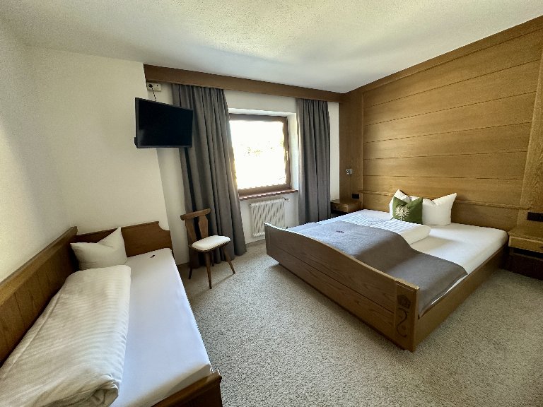 Dreibettzimmer