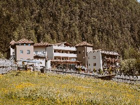 Familienzeit deluxe in den Südtiroler Dolomiten inkl. Halbpension  | 7 Nächte     