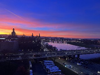 Schnupper- Spar Preis!  3 Tage Dresden erleben! Direkt  an der Brühlschen Terrasse am Elbufer 