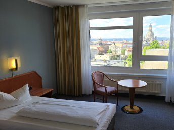 Schnupper- Spar Preis!  3 Tage Dresden erleben! Direkt  an der Brühlschen Terrasse am Elbufer 