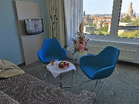 Schnupper- Spar Preis!  3 Tage Dresden erleben! Direkt  an der Brühlschen Terrasse am Elbufer 