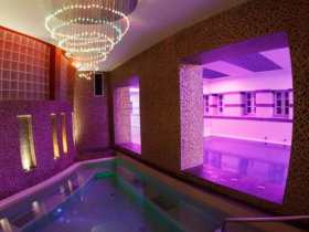 Kurzurlaub in Tata – Erholung pur mit Kristall Wellness inkl. Halbpension | 2 Nächte