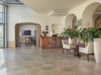 Auszeit im Herzen von Tata - Kristall Deluxe Wellness inkl. Halbpension | 2 Nächte