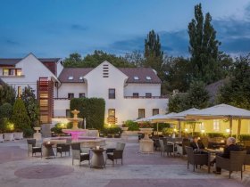 Auszeit im Herzen von Tata - Kristall Deluxe Wellness inkl. Halbpension | 4 Nächte  