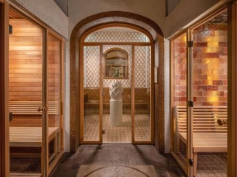 Auszeit im Herzen von Tata - Kristall Deluxe Wellness inkl. Halbpension | 7 Nächte     